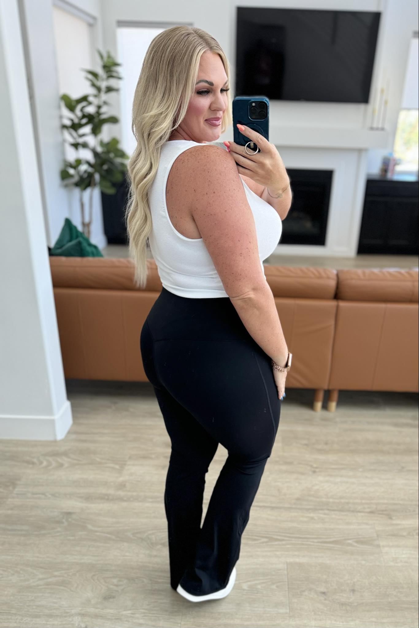 Fallon Flare Suck and Tuck Leggings